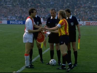 Ajax vs Mechelen, finale di Coppa delle Coppe dell’edizione 1987/1988. Non sarebbe più una notizia nel nuovo campionato unificato di Belgio e Olanda.