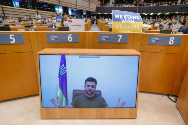 Ukrainian President Volodymyr Zelensky addresses members of the European Parliament via video conference during an extraordinary Plenary session, 01 March 2022 (EPA/STEPHANIE LECOCQ)