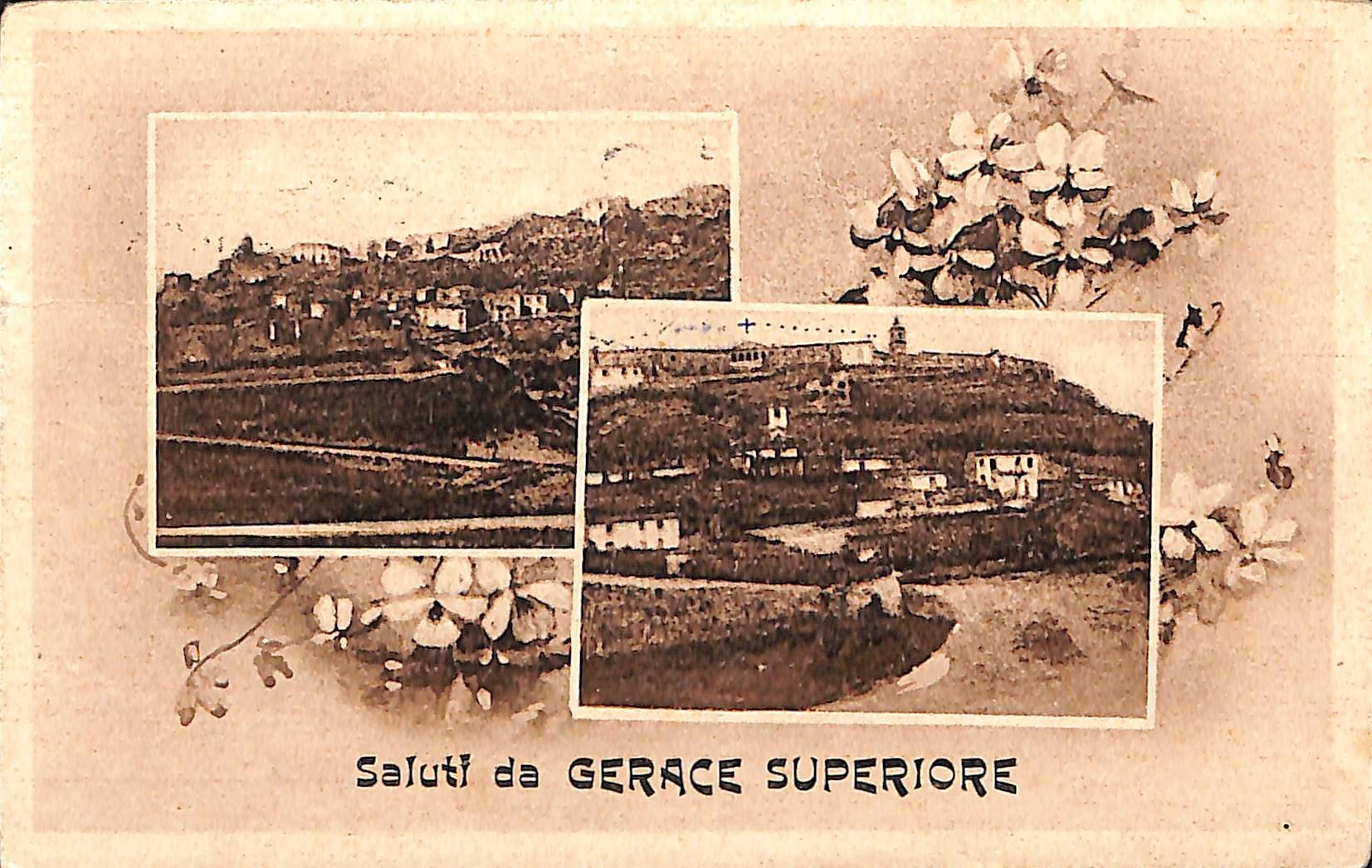 Figura 5 Saluti da Gerace Superiore, ASRC, Raccolta cartoline fotografiche dono Agazio Trombetta, b.2, f.11, n.18, 1956.