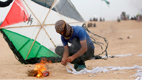 A caccia di aquiloni: il “kite terrorism” palestinese A caccia di aquiloni: il “kite terrorism” palestinese