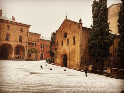 Bologna, Santo Stefano con la neve
