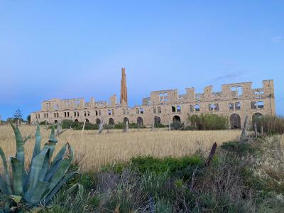 Lo stabilimento bruciato di Sampieri - Fornace Penna