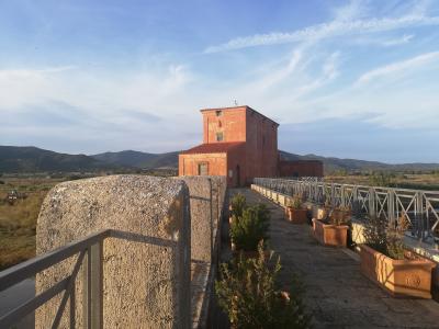 Casa rossa Castiglione della Pescaia -Riserva naturale Diaccia Botrona