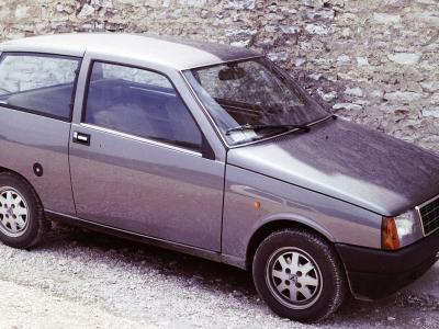 Autobianchi Y10 (foto tratta da Wikipedia Wikicommons)
