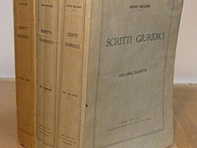 La rara raccolta completa di Scritti Giuridici di Segre La rara raccolta completa di Scritti Giuridici di Segre
