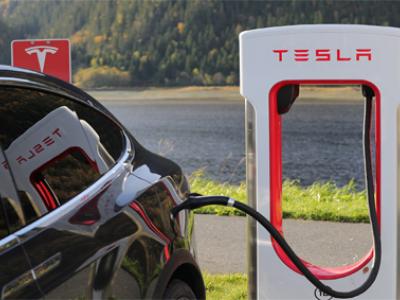 Entrepreneurship and Innovation: Lessons Learned from Tesla Company Entrepreneurship and Innovation: Lessons Learned from Tesla Company