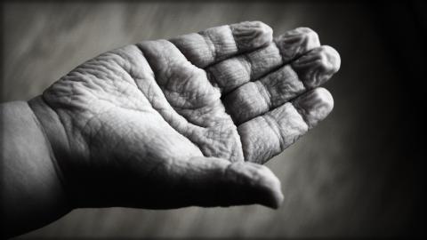 L’Aging come sfida sistemica al Diritto del Lavoro: verso il superamento dell'Ageism tra tutele europee e modelli d'oltreoceano