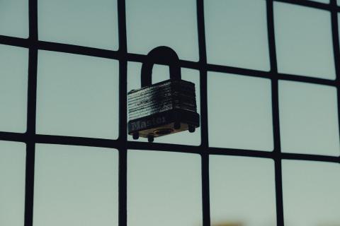 I governi stanno facendo abbastanza per proteggere i cittadini dalle minacce informatiche?